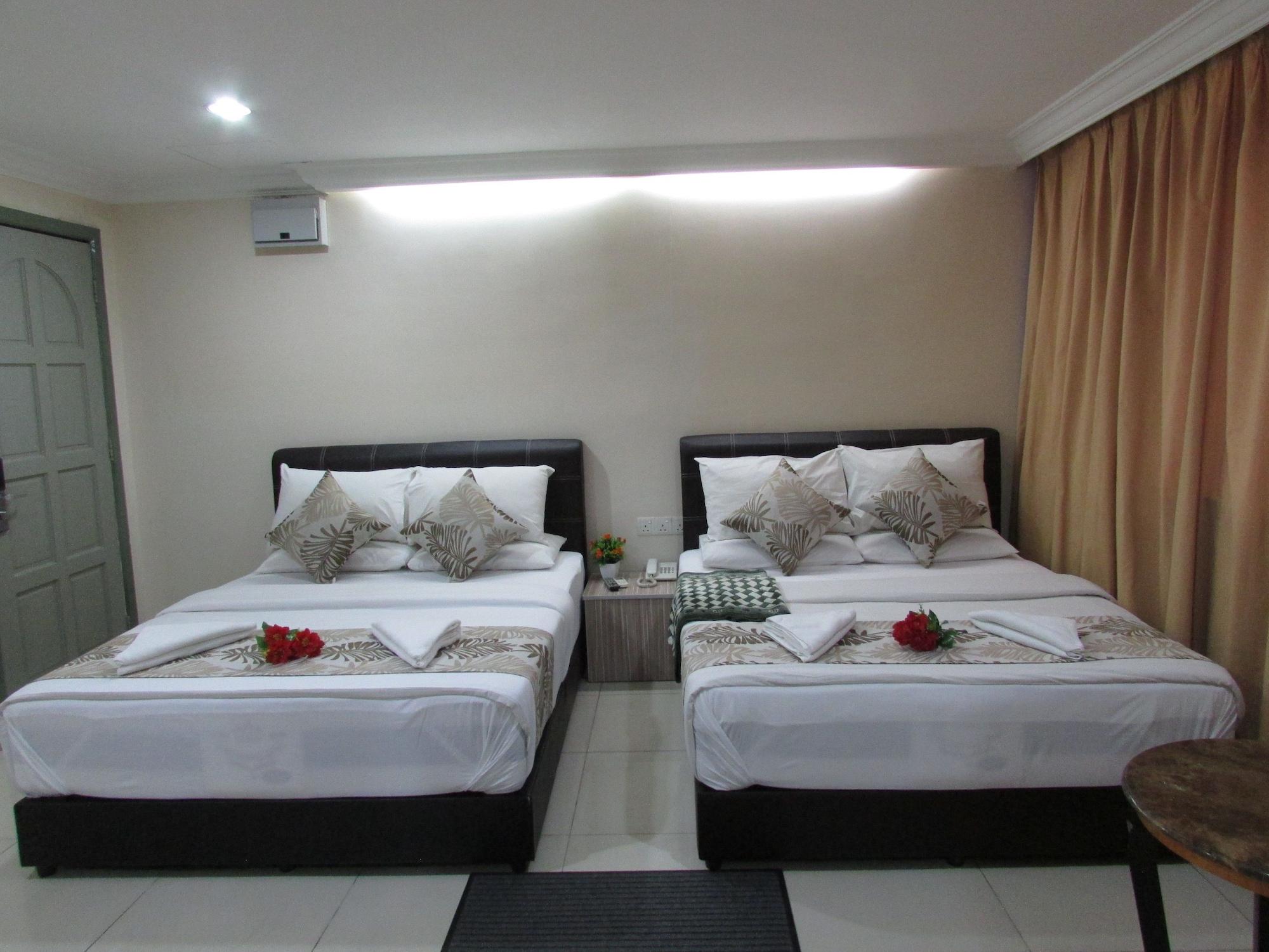Safari Hotel 2*