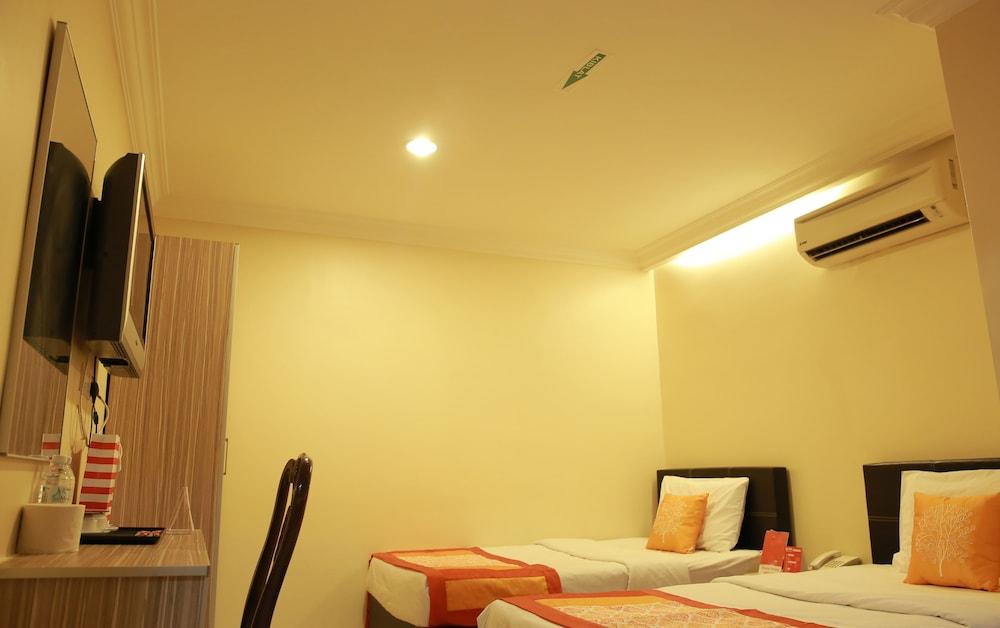 Hotel Safari 2*