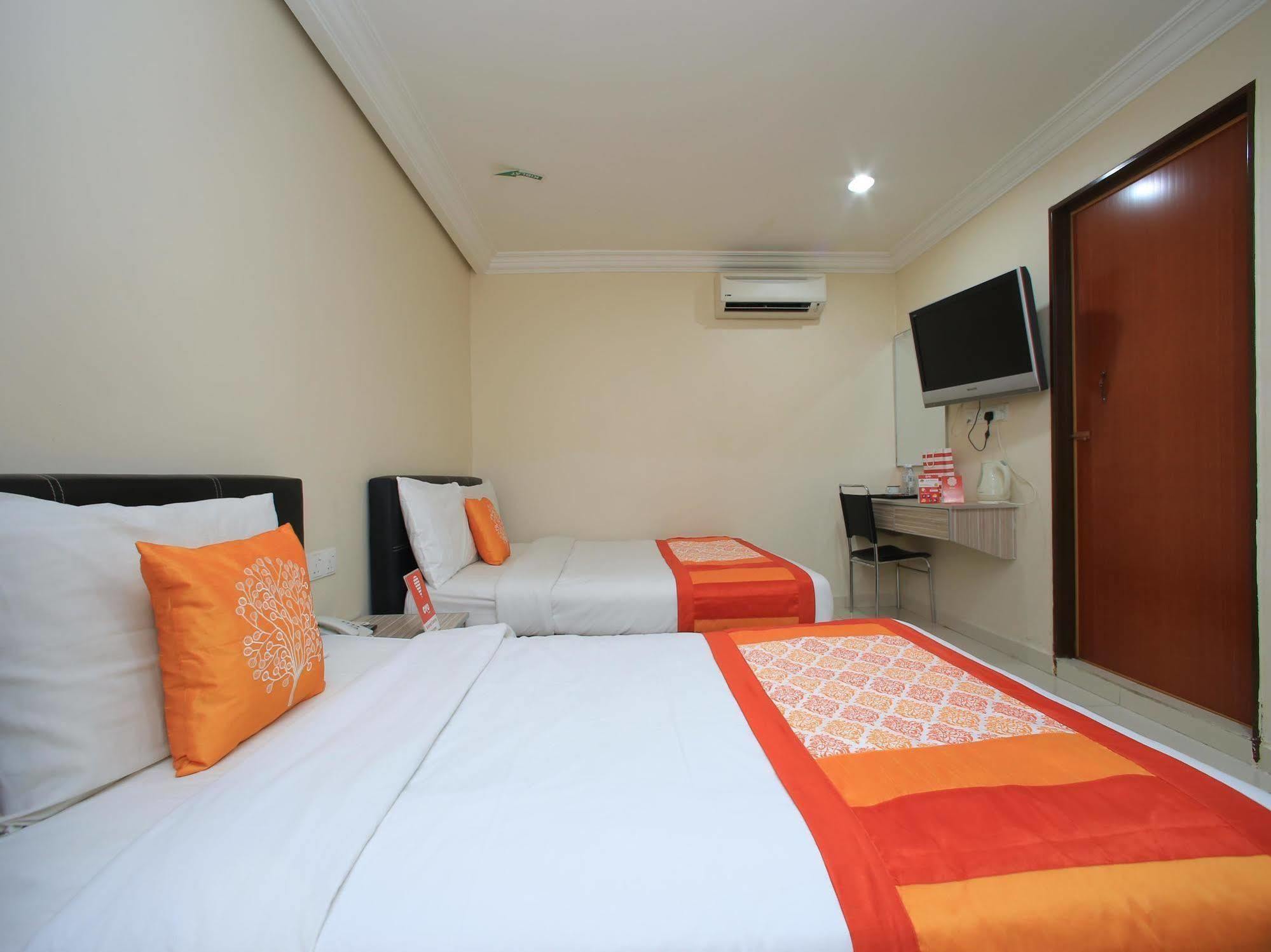 Hotel Safari 2*
