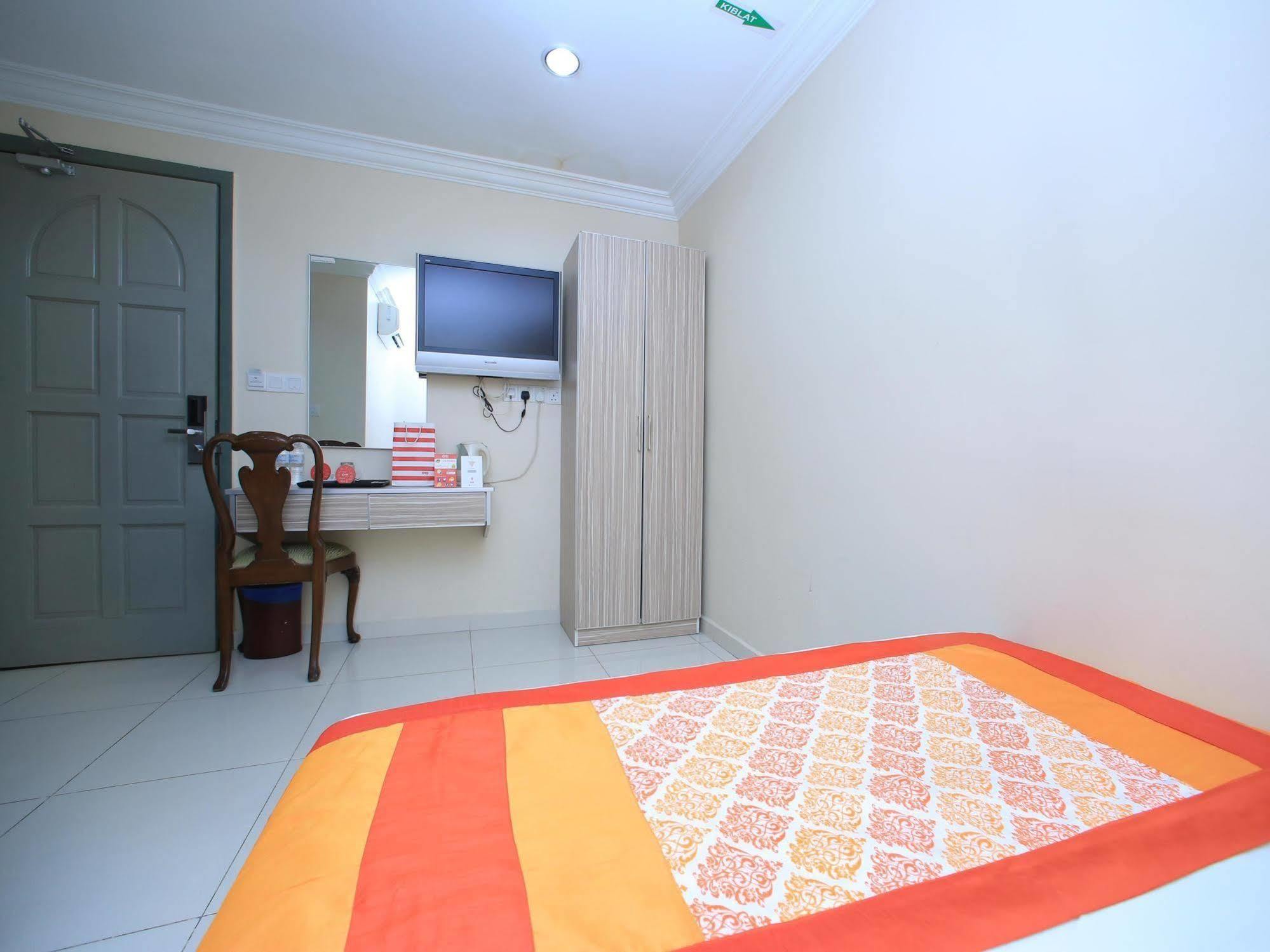 Safari Hotel 2*
